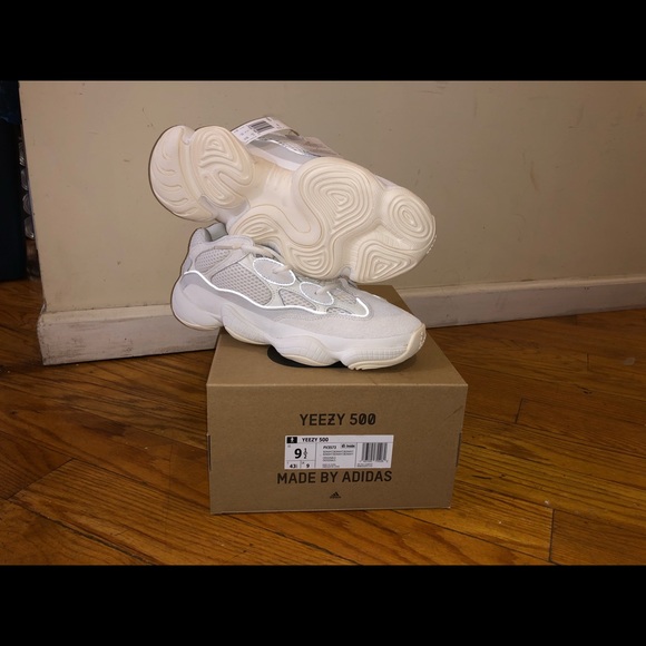 Yeezy - Picture 2 of 4